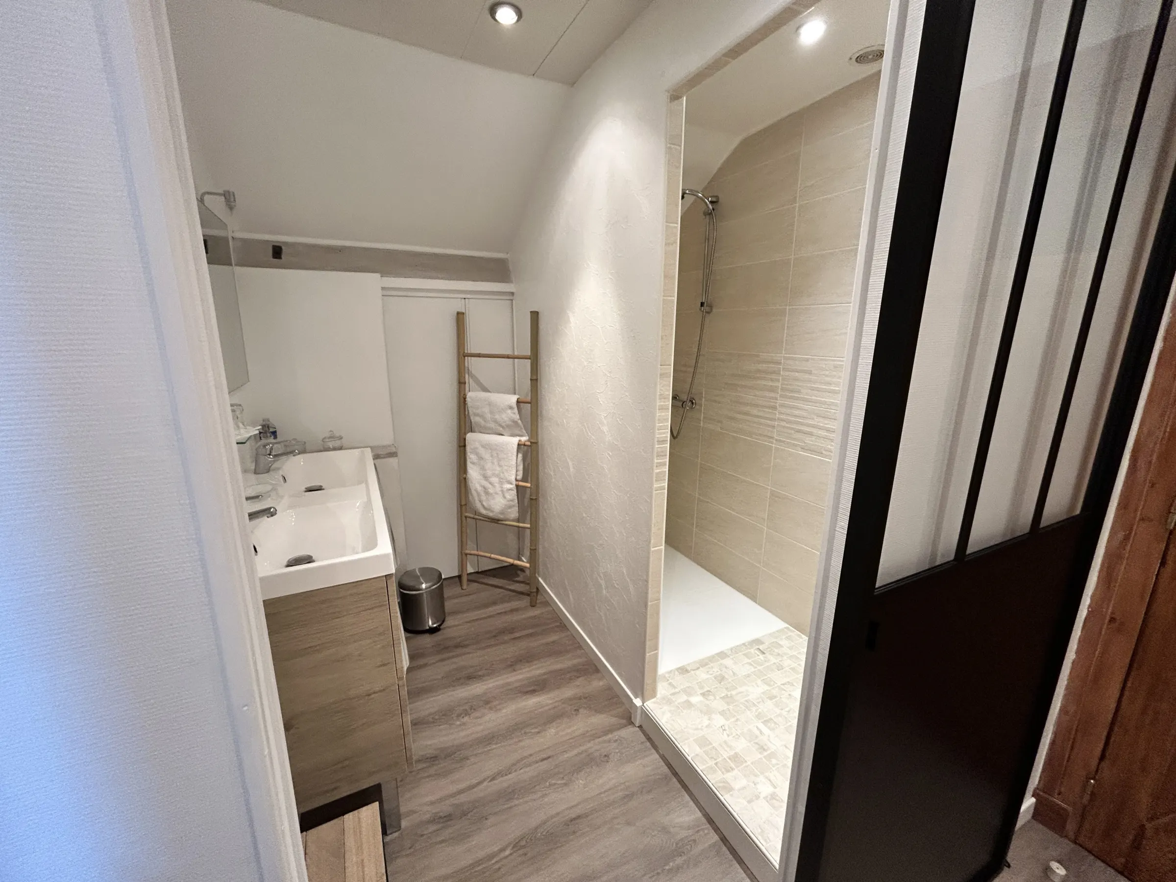 La salle de douche de L’Apogée