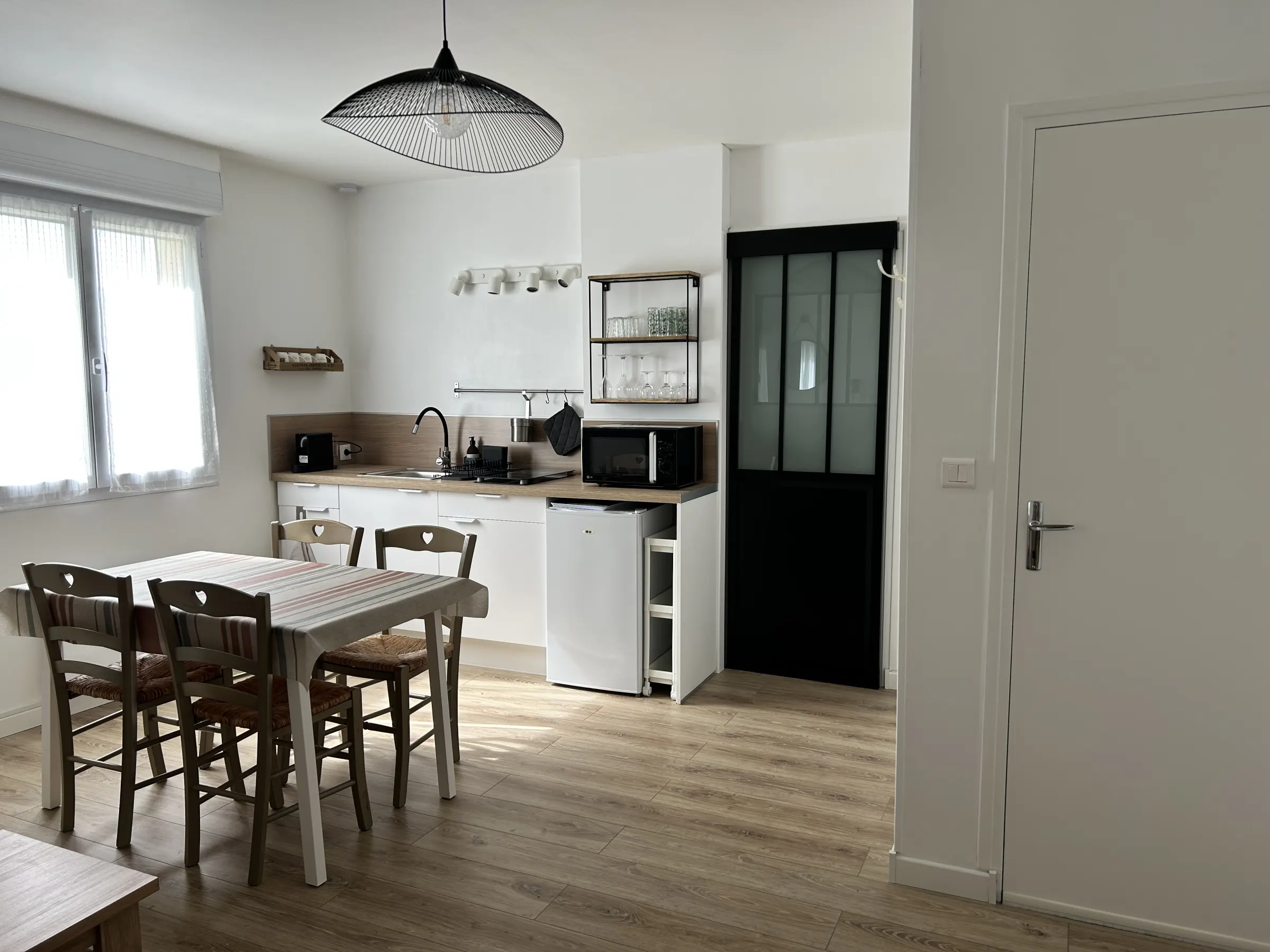 La kitchenette et l’espace repas des Malottes